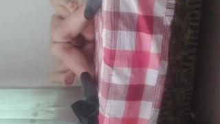 娇妻 雪白 呻吟-美女学生妹子是男友的乖母狗，戴着狗炼项圈乖乖让男友无套抽插~